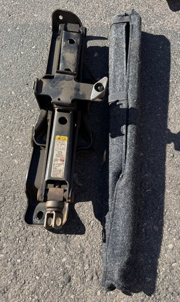 03-09 Hummer H2 OEM Emergency Roadside Jack W/ Tool Kit & Mounting Bracket