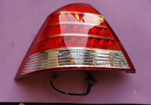 Genuine Mercury Montego Tail Lamp Assembly 6T5Z-13405-AA Drivers side LH