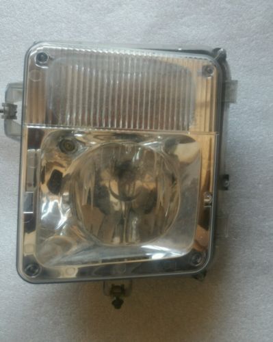 Cadillac GM OEM 2004-2009 SRX-Fog Light 15930685