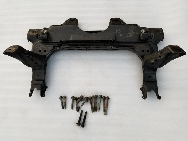 2003-2005 Chevrolet Cavalier Sunfire travesaño cuna k-frame