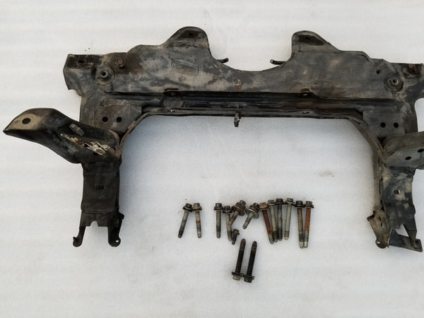 1995-2002 Chevrolet Cavalier Sunfire travesaño cuna k-frame