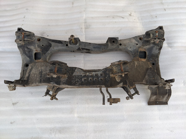 2003-2006 MITSUBISHI Outlander AWD Travesaño trasero cuna k-frame